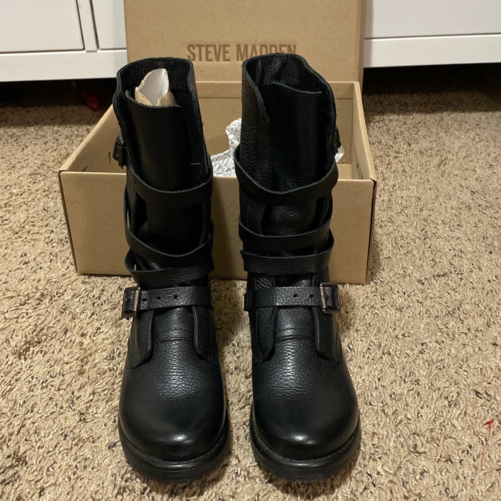 Black buckle boots
